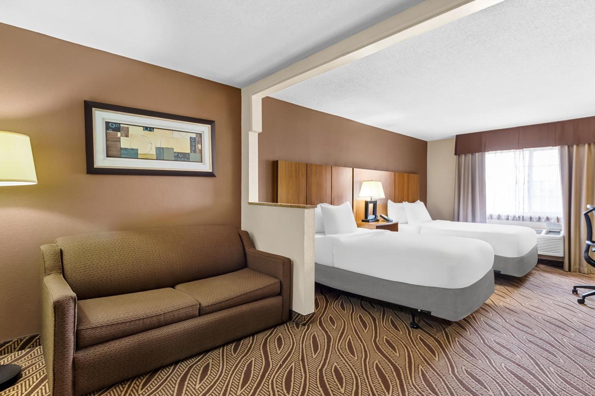 Quality Inn & Suites Airport North - Stone Oak San Antonio Exterior photo